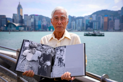 ▲ 圖一：陳橋被喻為香港新聞攝影界泰斗，獲30多個香港及國際獎項，1985年獲頒英女皇榮譽獎章。（《南華早報》授權使用。）